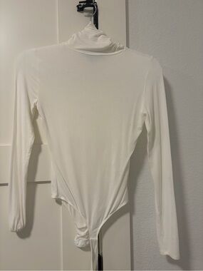 Hill House Women's White Long-Sleeve Turtleneck Bodysuit xs
